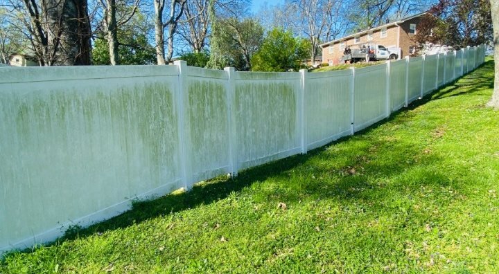 Deck and fence cleaning Beaverton Oregon wood and composite outdoor surface cleaning